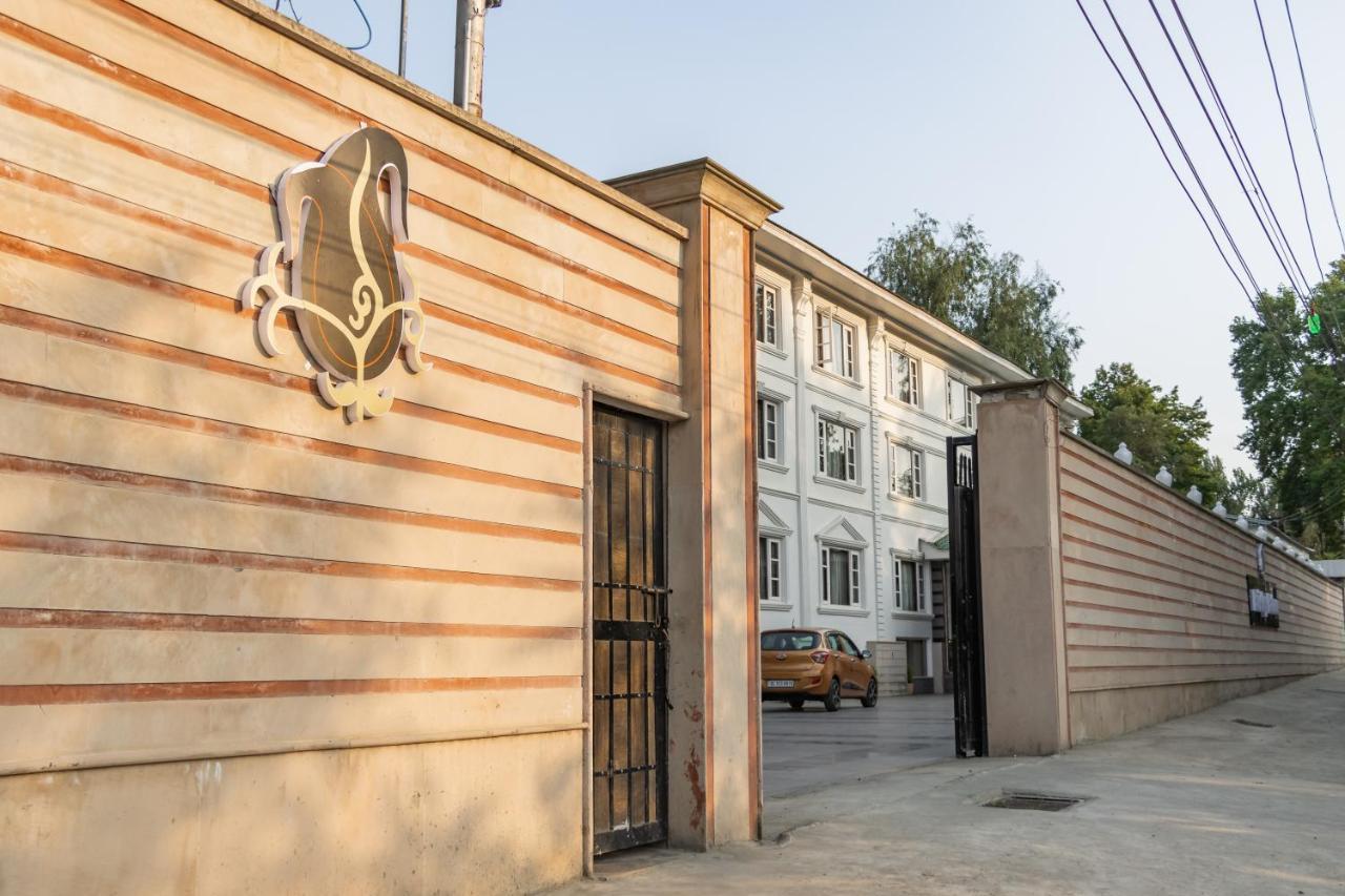 ホテルPaisley Palace Srīnagar エクステリア 写真